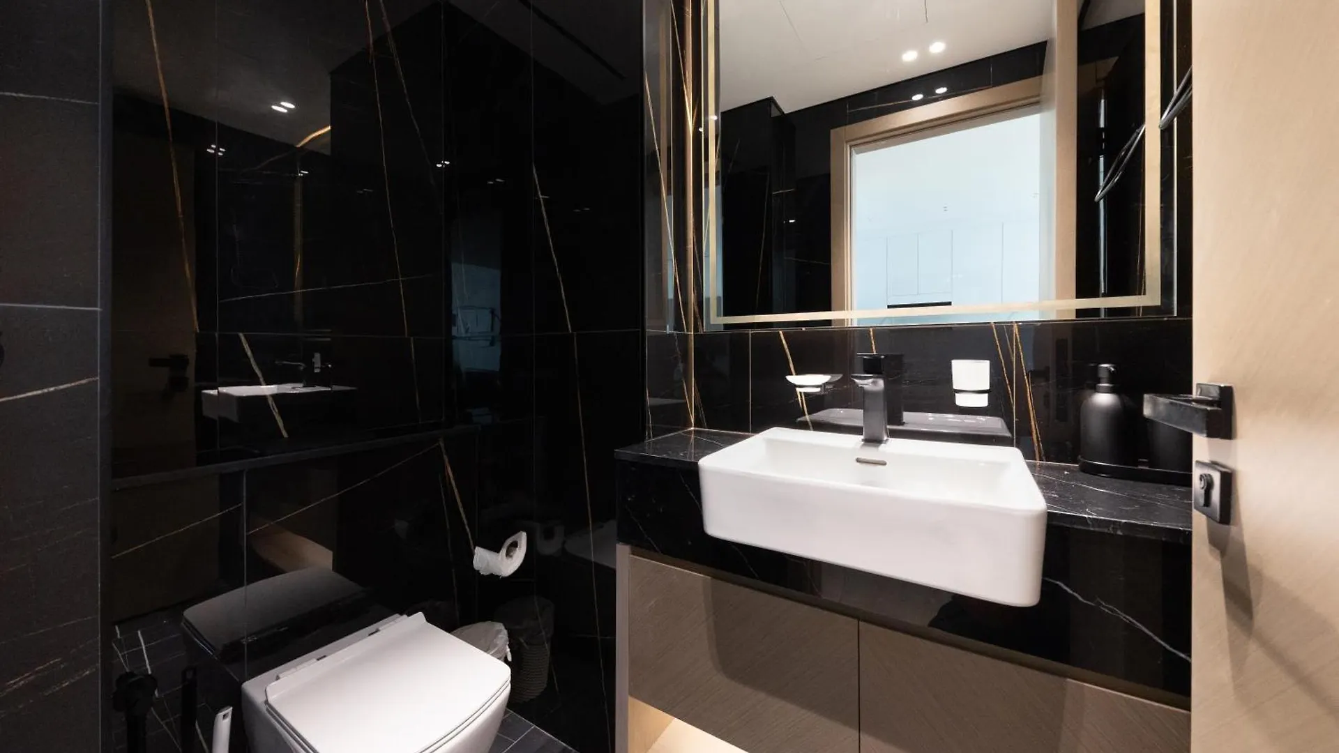 Apartment Bright 1Br With Balcony In Binghatti Corner Dubai