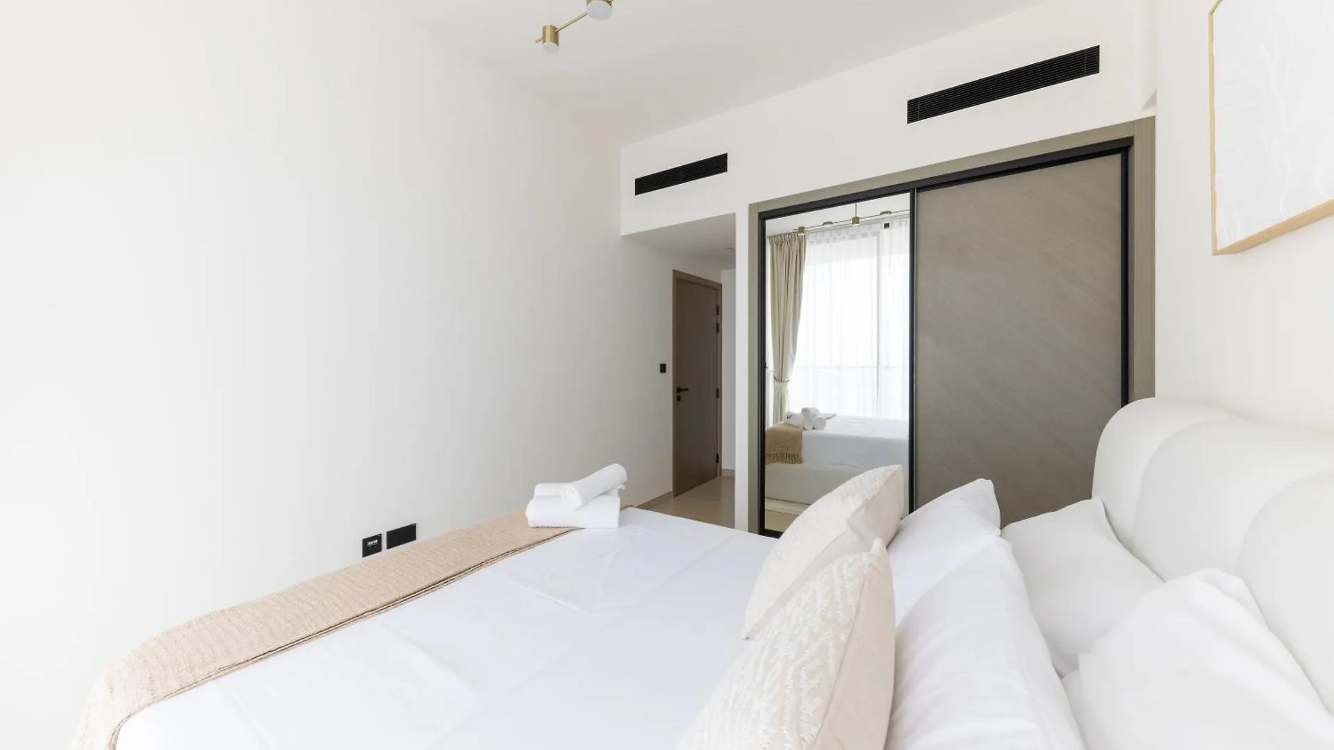 Bright 1Br With Balcony In Binghatti Corner Dubai United Arab Emirates